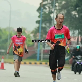 Runner Photo 7040562
