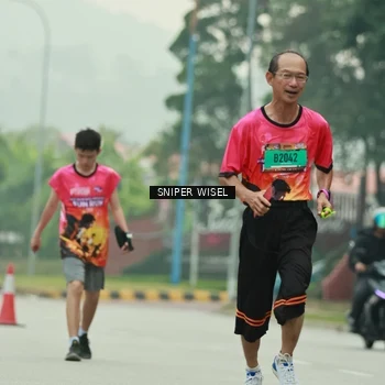 Runner Photo 7040564