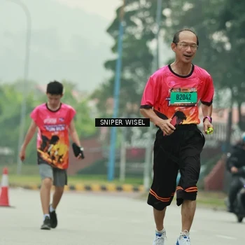 Runner Photo 7040567