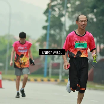 Runner Photo 7040570