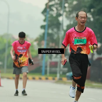 Runner Photo 7040573