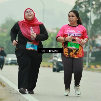 Runner Photo 7040632