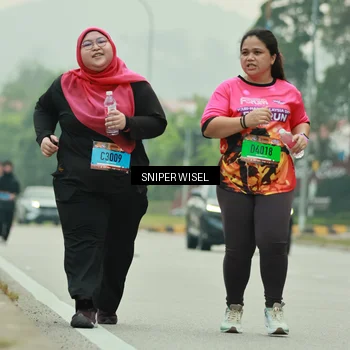 Runner Photo 7040634