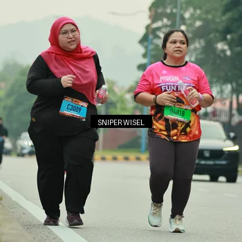 Runner Photo 7040637