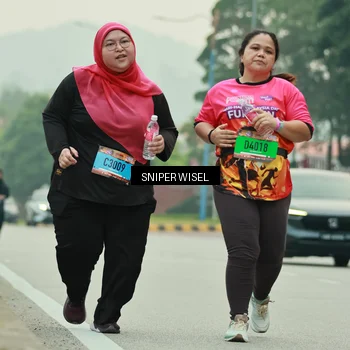 Runner Photo 7040642
