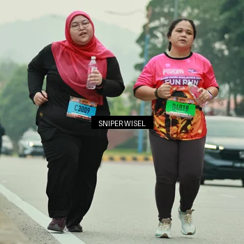 Runner Photo 7040646
