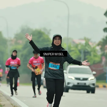 Runner Photo 7040647