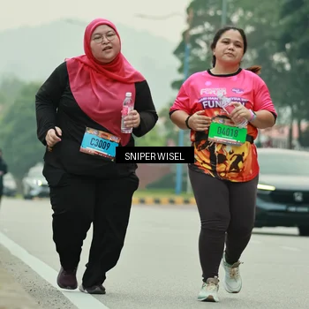 Runner Photo 7040648