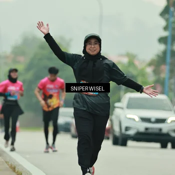 Runner Photo 7040660
