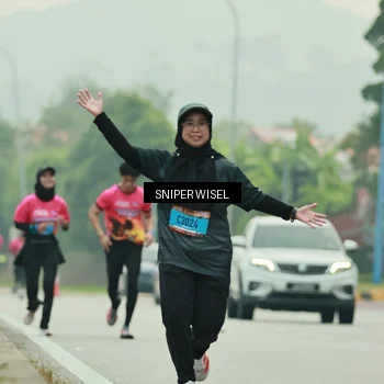 Runner Photo 7040662