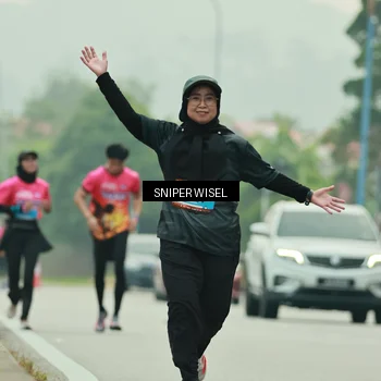 Runner Photo 7040663