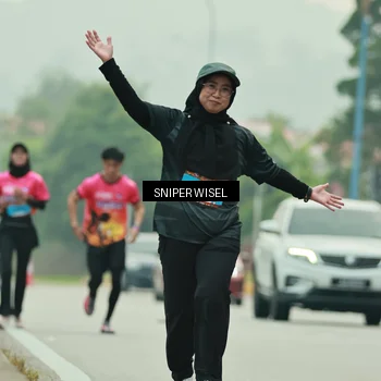 Runner Photo 7040670