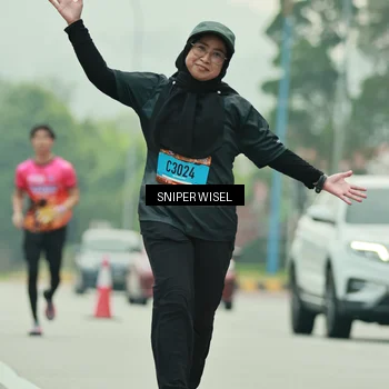 Runner Photo 7040673