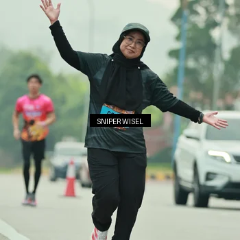 Runner Photo 7040675