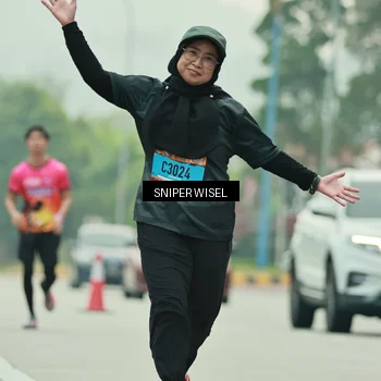 Runner Photo 7040686