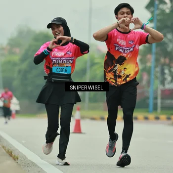 Runner Photo 7040692