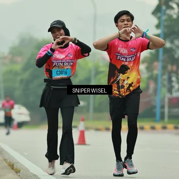 Runner Photo 7040695