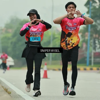 Runner Photo 7040696