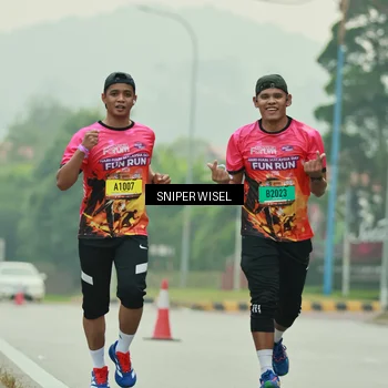 Runner Photo 7040731