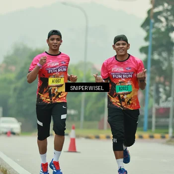 Runner Photo 7040733