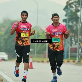 Runner Photo 7040739