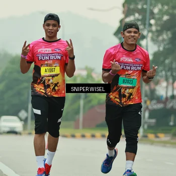 Runner Photo 7040743