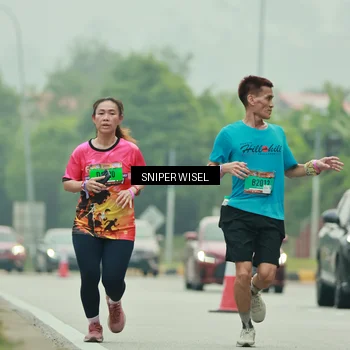 Runner Photo 7040769