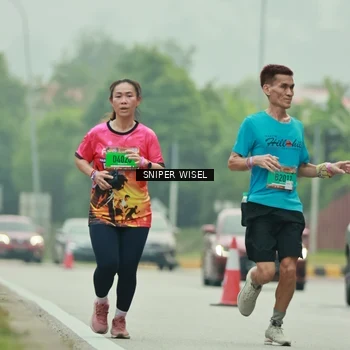Runner Photo 7040775
