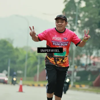 Runner Photo 7040815