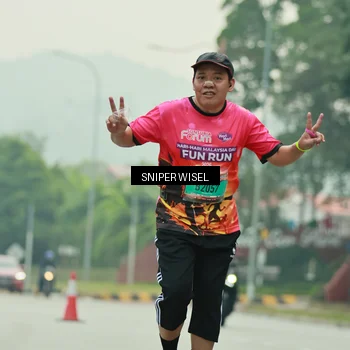 Runner Photo 7040818