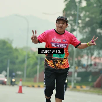 Runner Photo 7040819