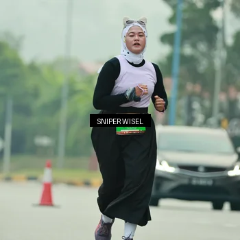 Runner Photo 7040831