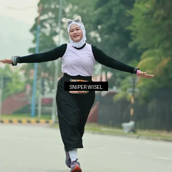 Runner Photo 7040846