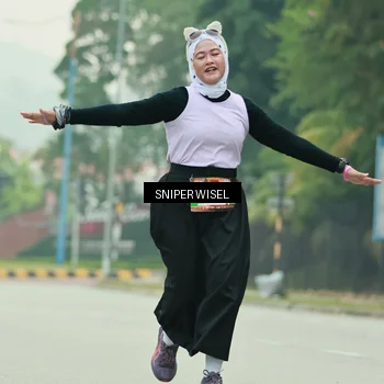 Runner Photo 7040859