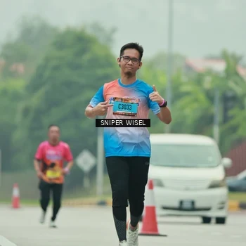 Runner Photo 7040863