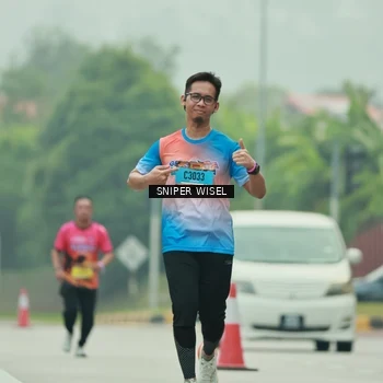Runner Photo 7040864