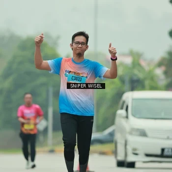 Runner Photo 7040868