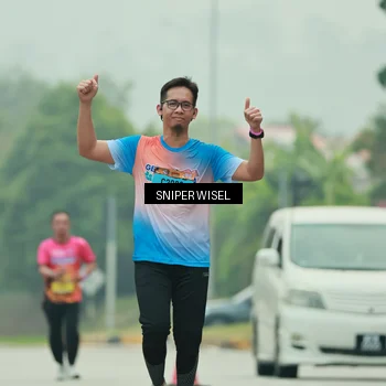 Runner Photo 7040869