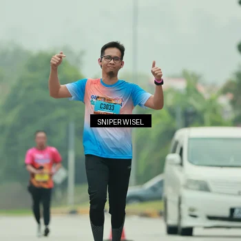 Runner Photo 7040871