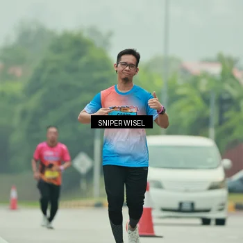 Runner Photo 7040876