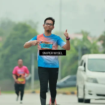 Runner Photo 7040877