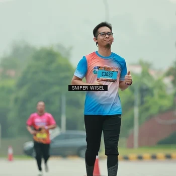Runner Photo 7040887