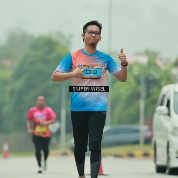 Runner Photo 7040888