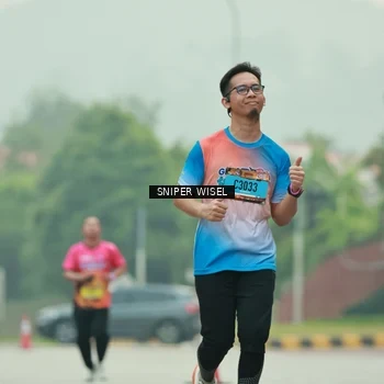 Runner Photo 7040890
