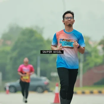 Runner Photo 7040897