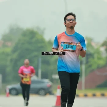Runner Photo 7040898
