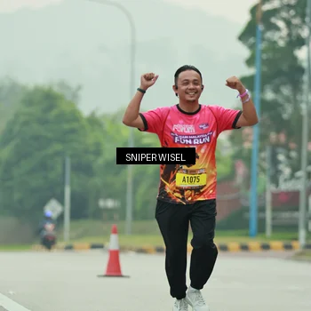 Runner Photo 7040934