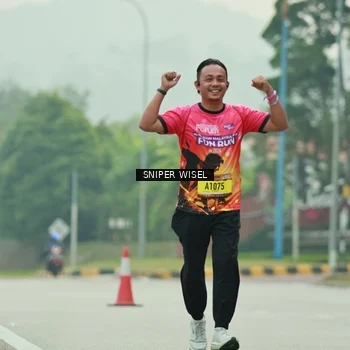 Runner Photo 7040937