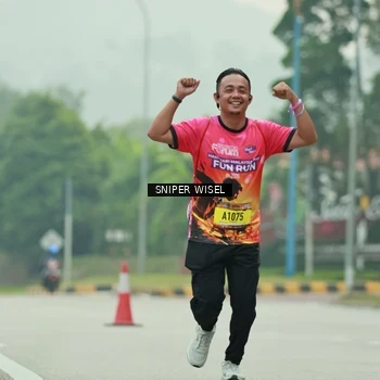 Runner Photo 7040941