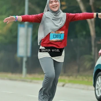 Runner Photo 7041055
